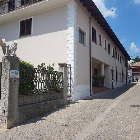 Hotel Ristorante Degli Amici Mongiana Exterior foto