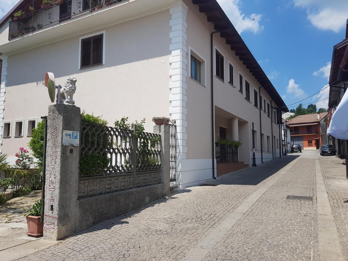 Hotel Ristorante Degli Amici Mongiana Exterior foto